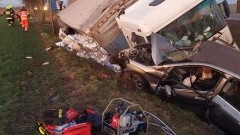 AKTUALIZACJA: Wypadek na DK 22 samochodu osobowego (Mercedes) z ciężarowym