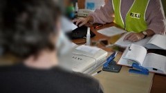 Tczew. Ukradli leżaki i koc. Grozi im do 10 lat więzienia.