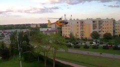 Malbork. Mężczyzna z urazem głowy zabrany przez LPR. Wideo i zdjęcia od widzów.
