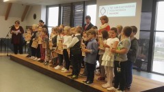 730-lecie nadania praw miejskich dla miasta Malborka. Wręczenie nagród i wyróżnień w konkursie organizowanym przez Urząd Miasta. Zobacz teledysk przedszkolaków "Malbork – moje miasto - 27.04.2016 