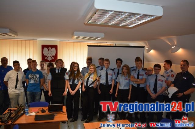 Nowy Dwór Gd. Wykłady dla licealistów klas mundurowych nowodworskiego&#8230;