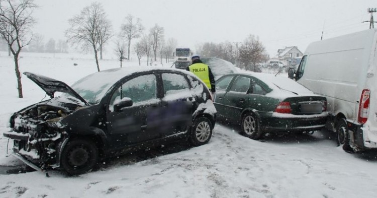 Policjanci pracowali na miejscu dwóch wypadków drogowych - 09.02.2017