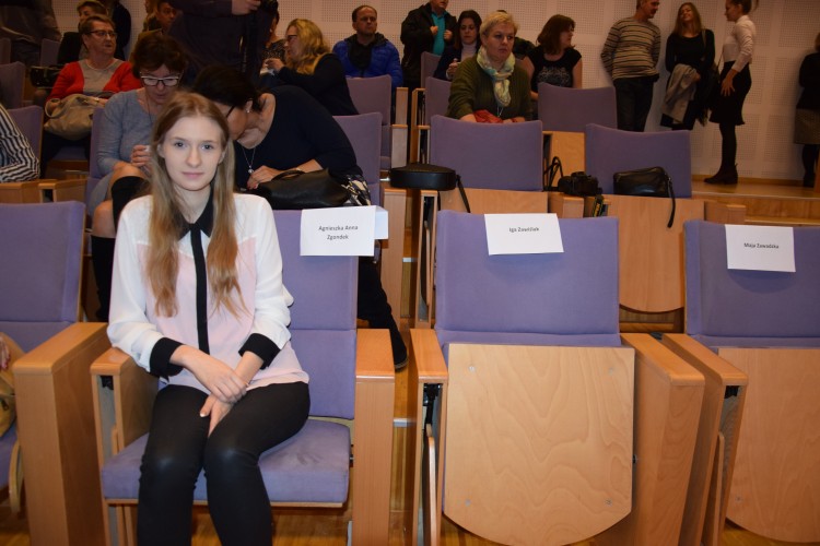 Nowy Dwór Gd.: ZS Nr 2 Stypendystka Prezesa Rady Ministrów Agnieszka&#8230;