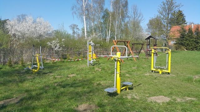Gmina Nowy Dwór Gdański : Powstała siłownia na boisku w Jazowej