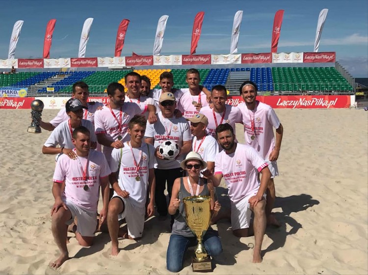 HEMAKO SZTUTOWO Mistrzem Polski w Beach Soccer 2018