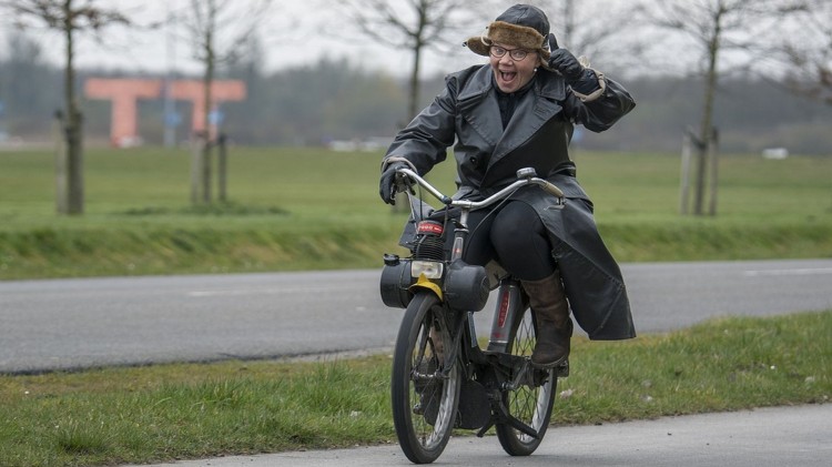 Malbork. Motorowerzyści bez uprawnień i pod wpływem narkotyków. Licznik&#8230;