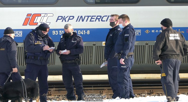 AKTUALIZACJA. Malbork. Nie żyje mężczyzna potrącony przez pociąg&#8230;