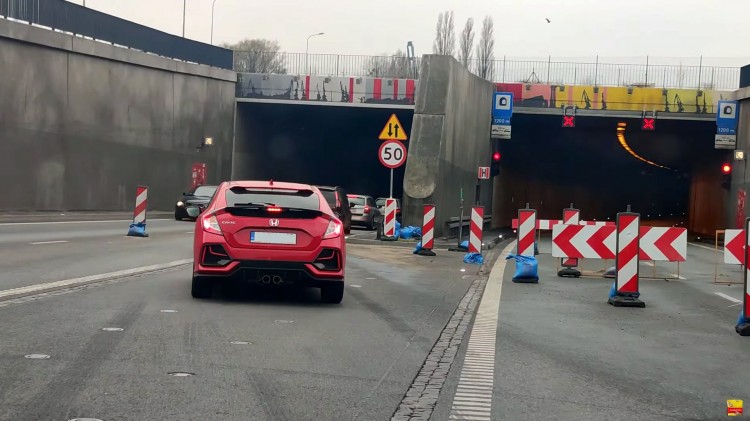 Gigantyczne korki w tunelu pod Martwą Wisłą i jego bezpośrednim sąsiedztwie&#8230;