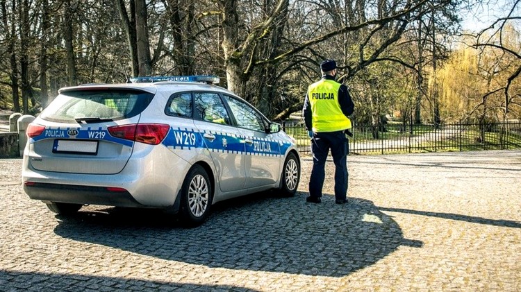 Malbork. Prawie 100 policjantów na ulicach powiatu podczas długiego weekendu majowego.