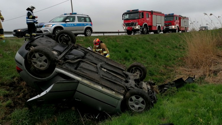 Dwa groźne wypadki na drogach powiatu – weekendowy raport malborskich służb mundurowych.