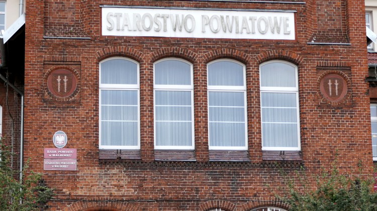 Malbork. Nadzwyczajna sesja Rady Powiatu - radni chcą podjąć potępiające stanowisko wobec agresywnych działań Rosji wobec Ukrainy. Oglądaj na żywo.