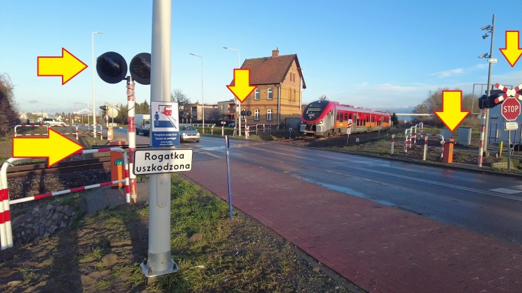 Kiedy w końcu uruchomiona zostanie sygnalizacja świetlna i szlabany&#8230;