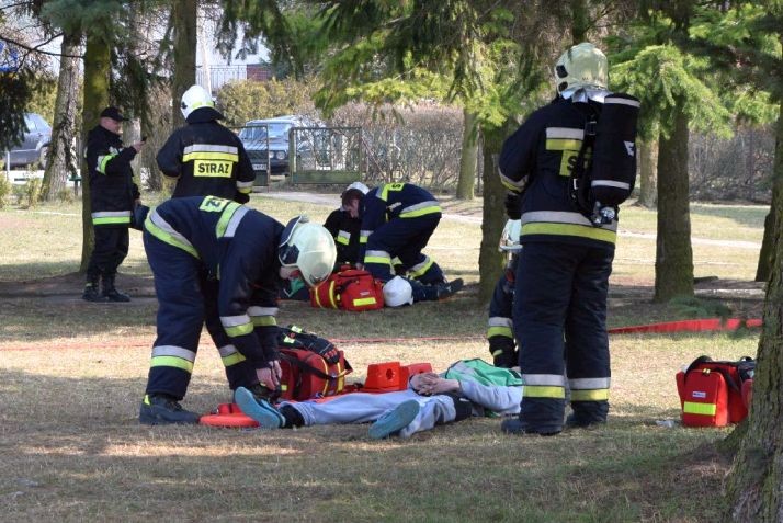 ĆWICZENIA STRAŻY POŻARNEJ. EWAKUACJA SZKOŁY W MIKOSZEWIE- 26.03.2015