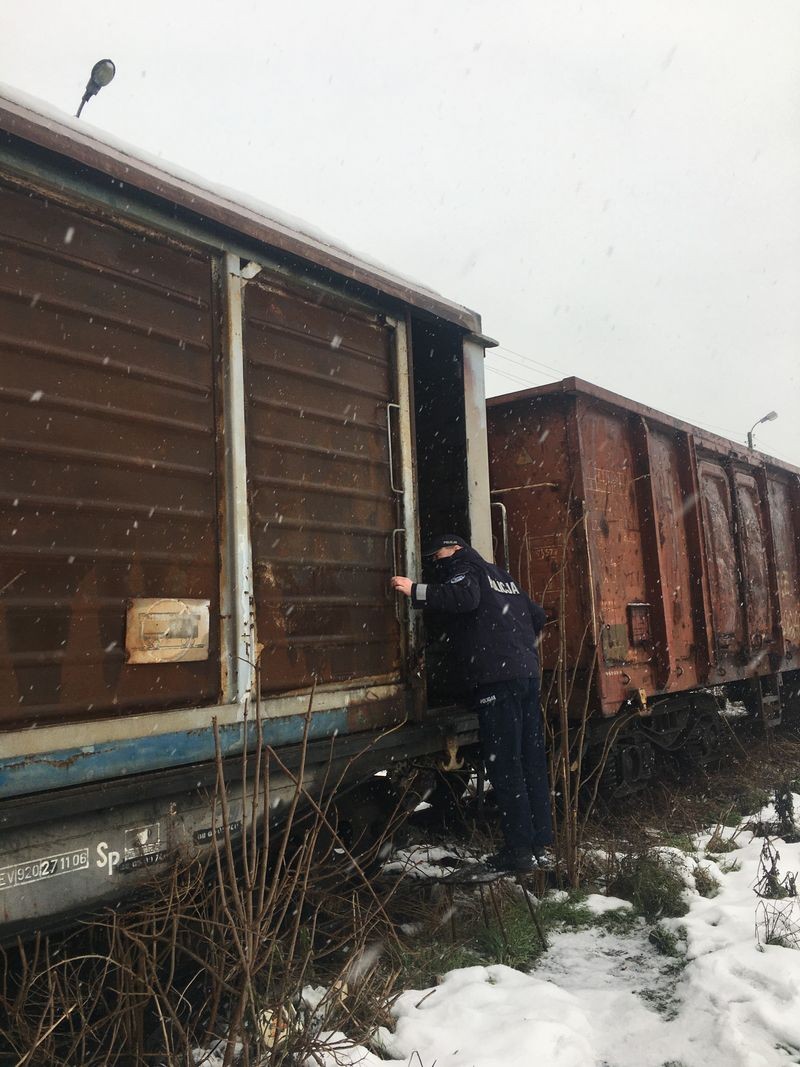 Malbork. Policja apeluje - nie bądźmy obojętni na los bezdomnych.