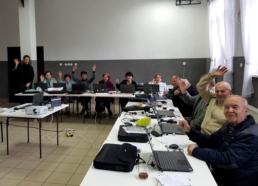Gmina Miłoradz. Darmowe tablety dla seniorów. Weź udział w kursie kompetencji cyfrowych on-line.