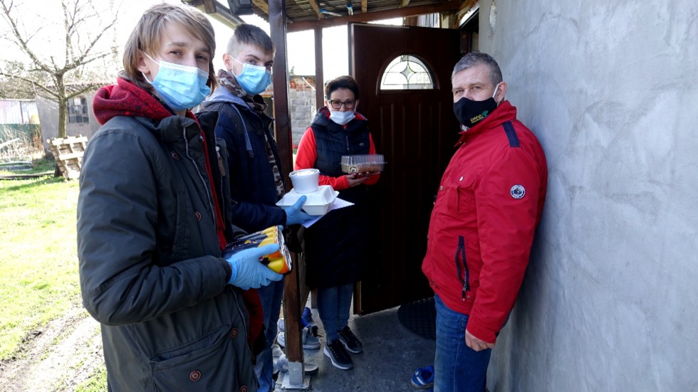 Gmina Malbork. Śniadanie Wielkanocne dla samotnych z dostawą do domu – wspólna inicjatywa włodarzy gminy i tczewskiego OHP.