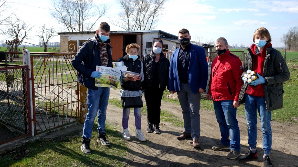 Gmina Malbork. Śniadanie Wielkanocne dla samotnych z dostawą do domu – wspólna inicjatywa włodarzy gminy i tczewskiego OHP.