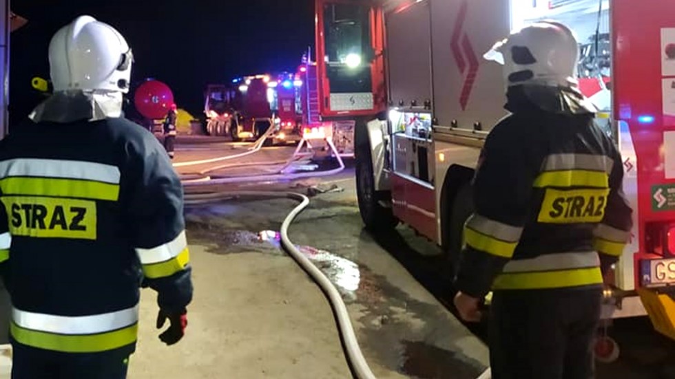 Pożar garażu z butlami z tlenem – raport sztumskich służb mundurowych.