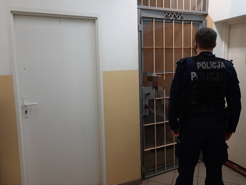 Nie chciał trafić za kratki i uciekał - raport sztumskich służb mundurowych.