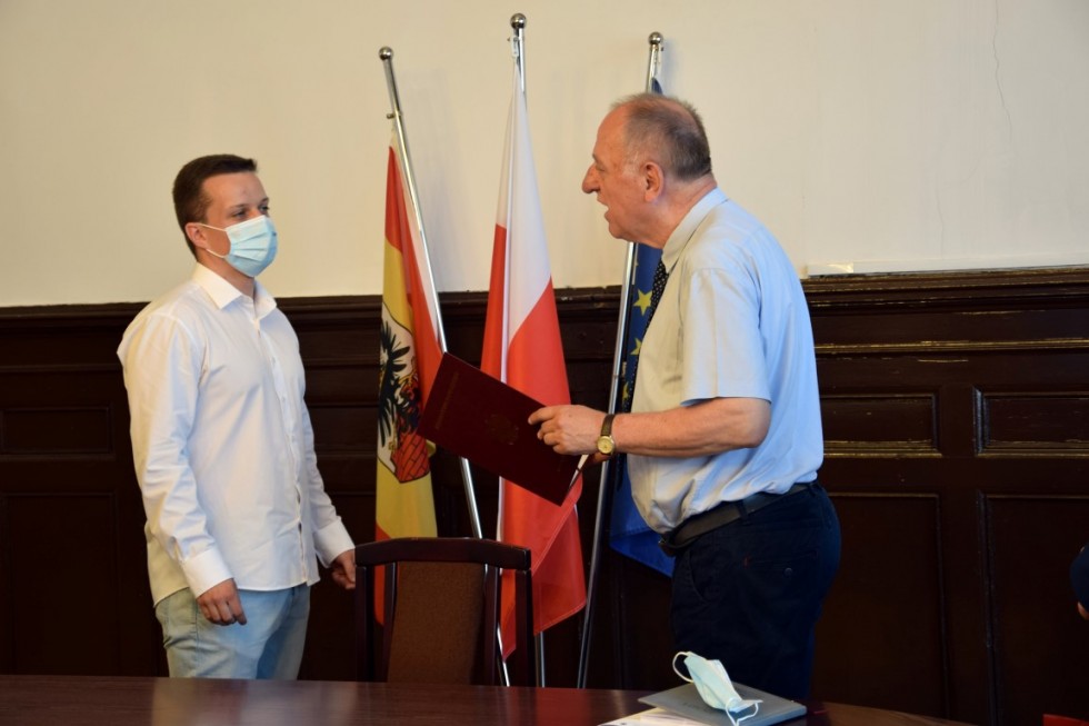 Malbork. Nagrody Starosty dla najlepszych abiturientów szkół ponadpodstawowych.