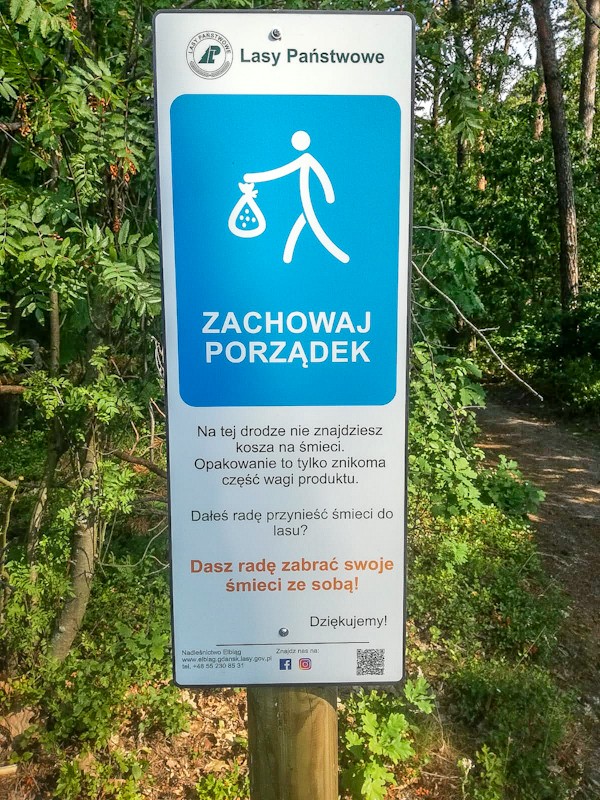 Nadleśnictwo Elbląg. Zabierz ze sobą swoje śmieci z lasu - apelują leśnicy.