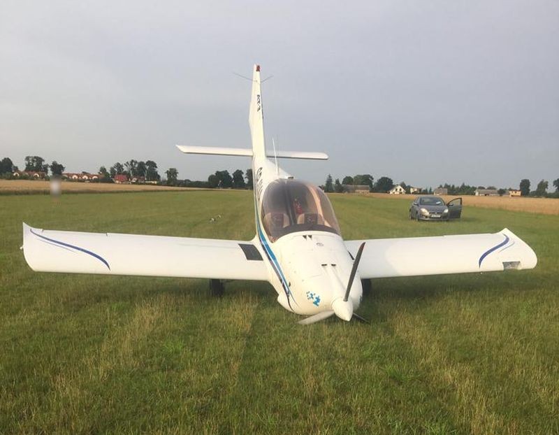 Malbork. Wypadek awionetki na lotnisku w Kościeleczkach.