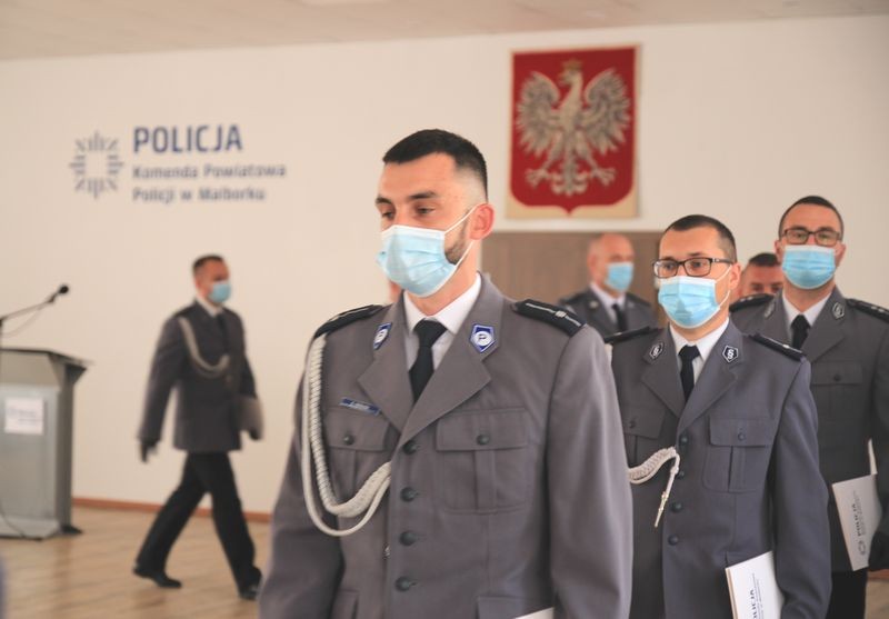 Malbork. Wręczono awanse i wyróżnienia podczas powiatowych obchodów Święta Policji.