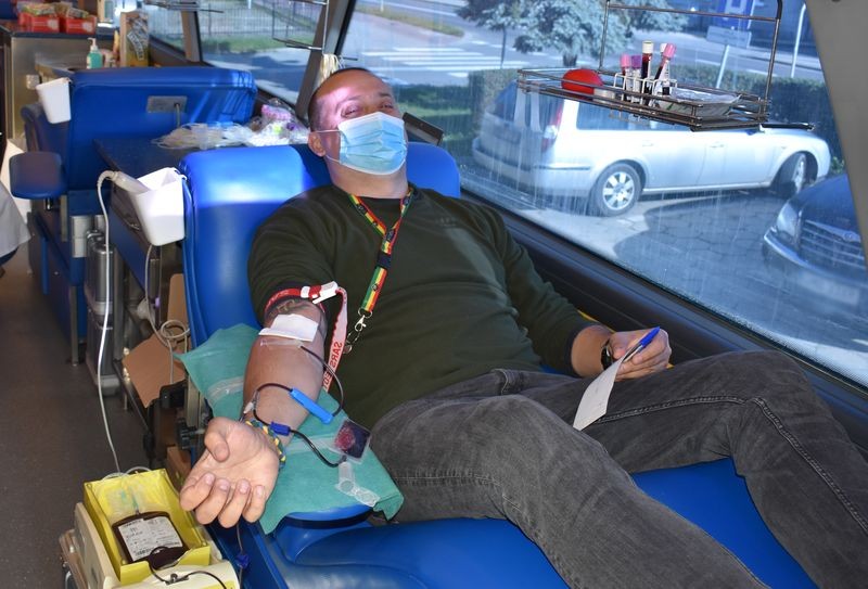 Potrącenie rowerzystki na Alei Wojska Polskiego – weekendowy raport malborskich służb mundurowych.