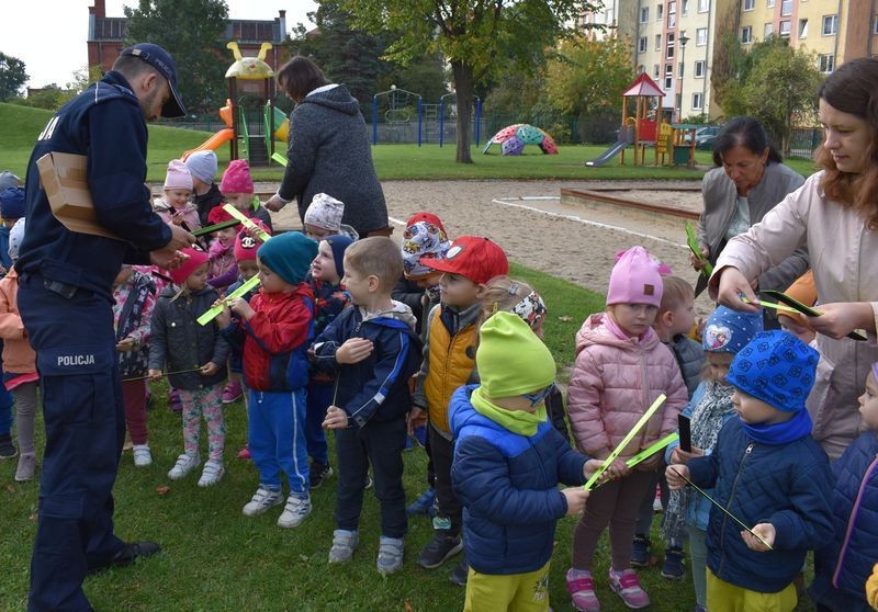 Dziecko trafiło do szpitala po wypadku w Szymankowie – weekendowy raport malborskich służb mundurowych.