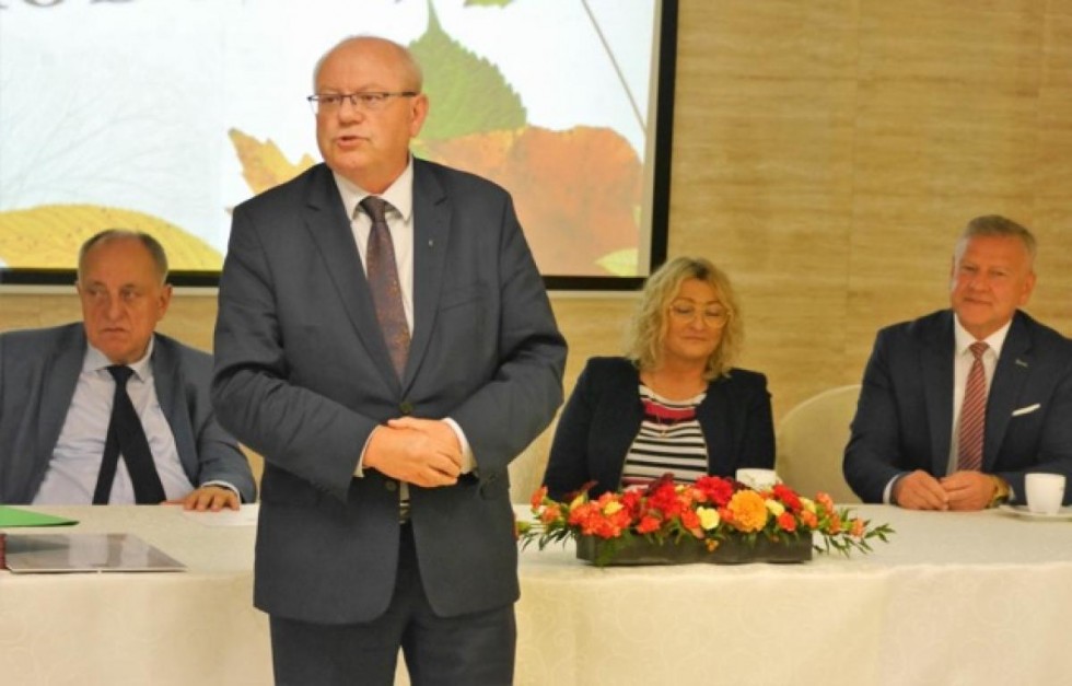 Malbork. Wręczono nagrody starosty i kuratora oświaty dla nauczycieli.
