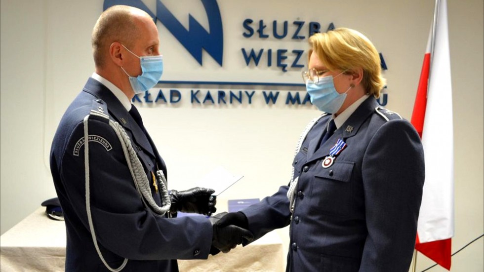 Malbork. 21 funkcjonariuszy Zakładu Karnego awansowało na wyższe stopnie.