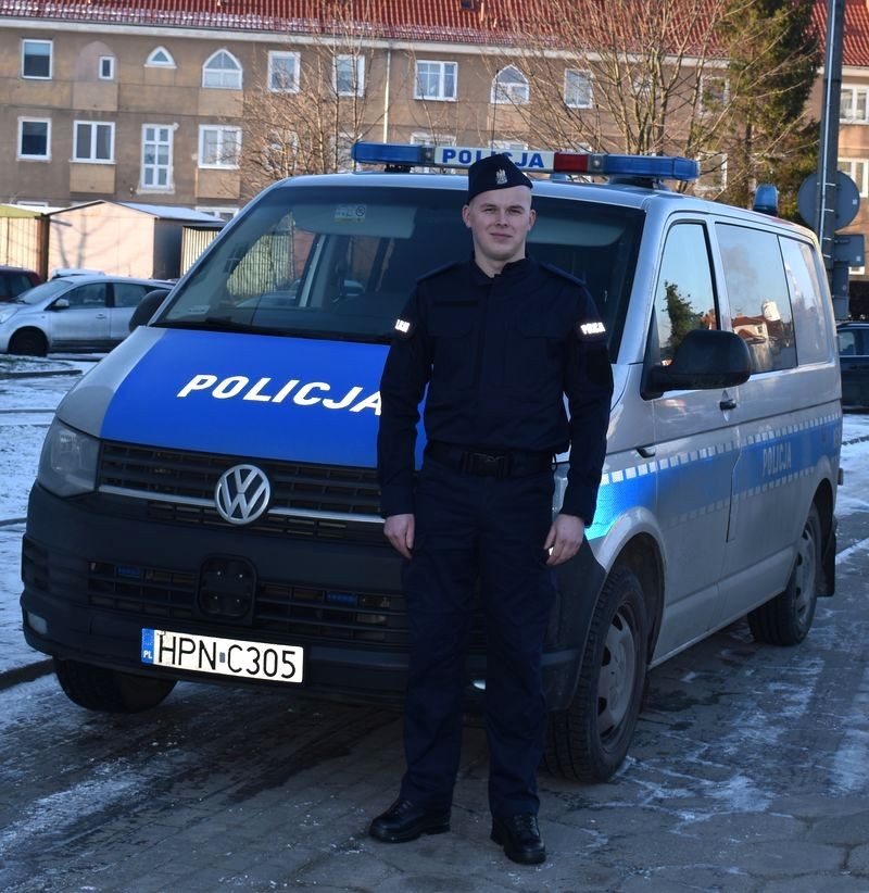 Malbork. Nowy policjant zasilił szeregi komendy. Ty również możesz pójść jego przykładem.