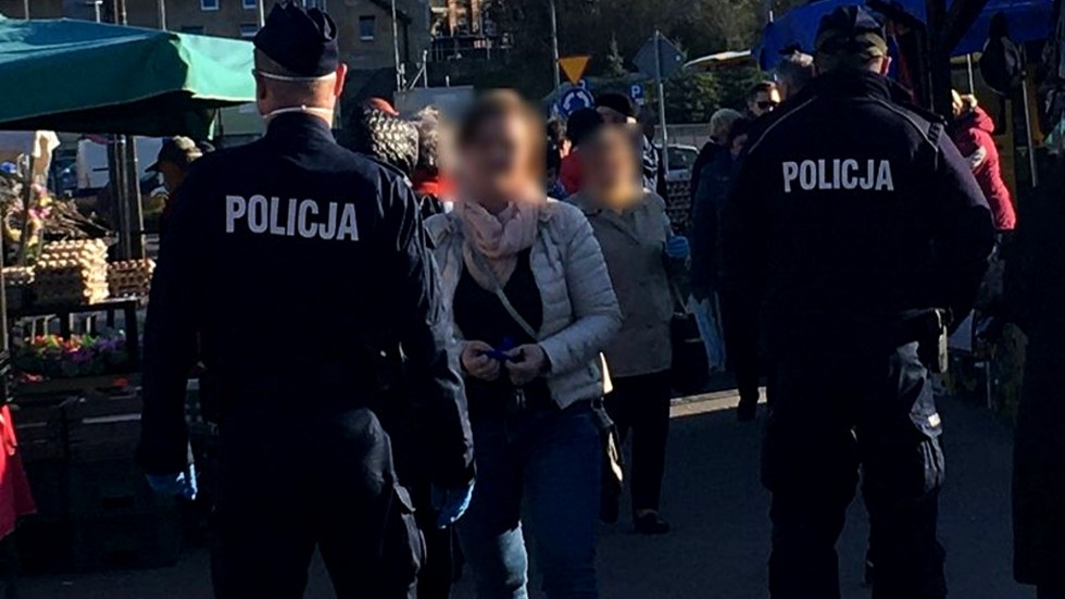 Malbork. Galerie handlowe i targowisko pod lupą policji i sanepidu.