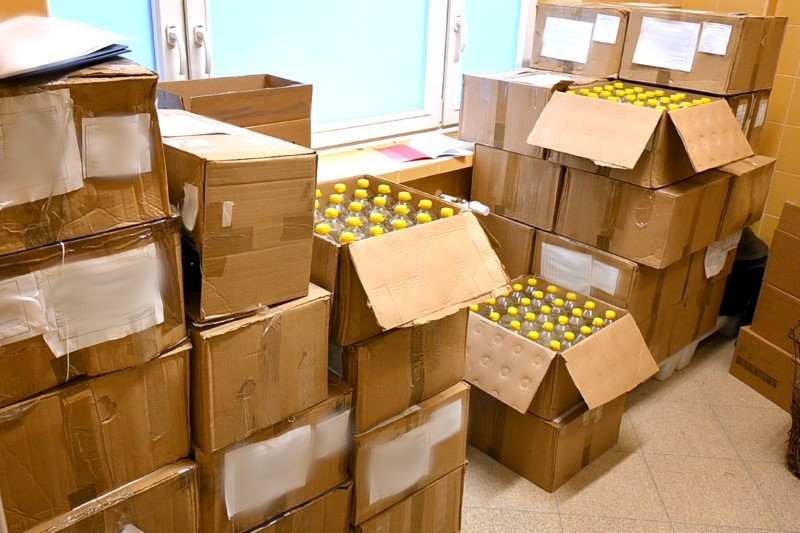 Elbląg. 700 litrów nielegalnego alkoholu trafiło do szpitala.