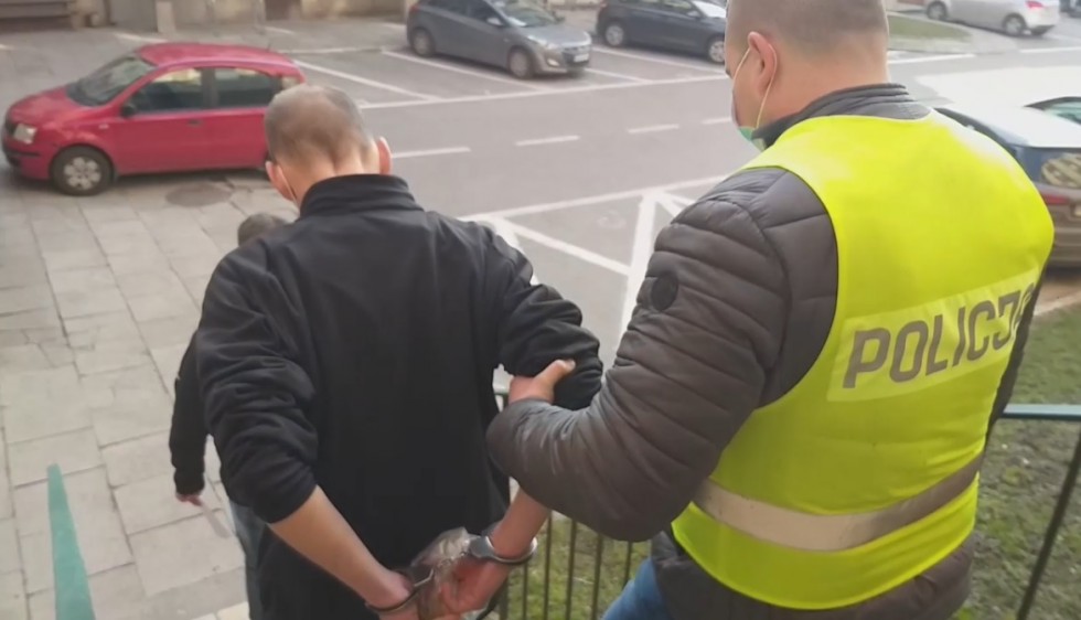 Elbląg. Podpalał wiaty śmietnikowe. Grozi mu do 5 lat więzienia.