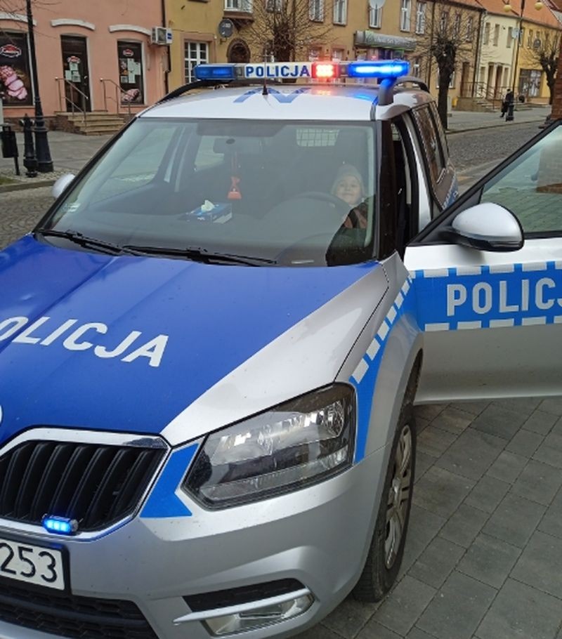 Nowy Staw. Policjanci wspomogli festyn charytatywny.