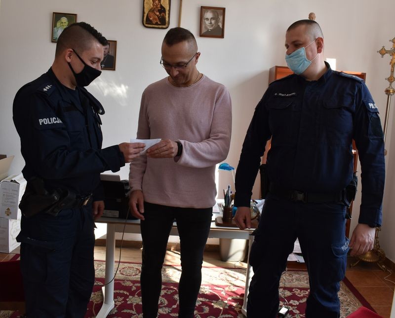 Malbork. Policyjna pomoc na rzecz ukraińskich rodzin.