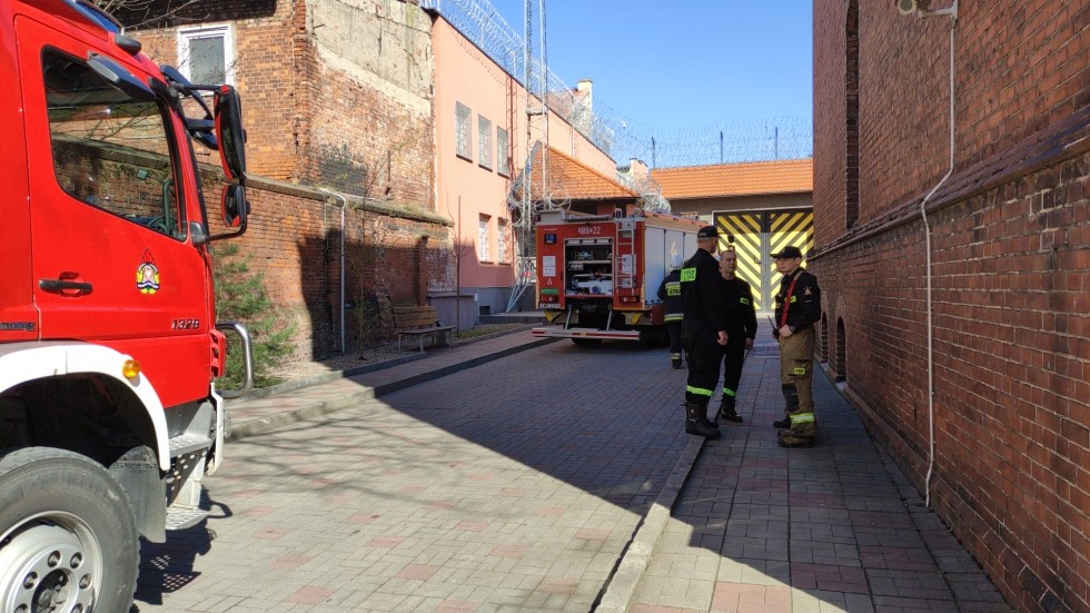 Malbork. Pożar w sądzie – ćwiczenia taktyczne strażaków.