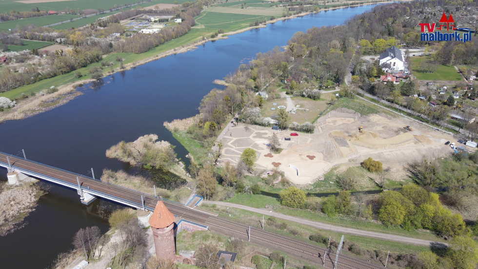 Malbork - Centralny plac zabaw. Zobacz budowę z lotu ptaka.