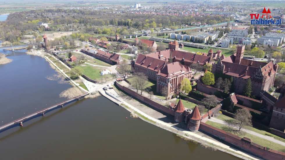 Malbork - Centralny plac zabaw. Zobacz budowę z lotu ptaka.