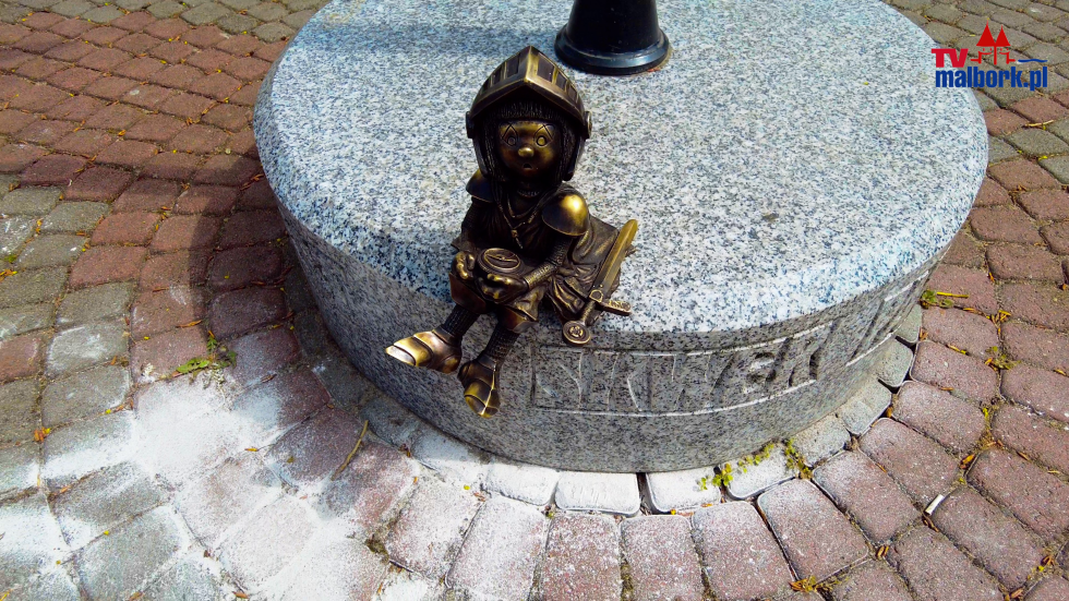Nowy Marianek na Skwerze Miast Partnerskich w Malborku. Zobacz wideo.