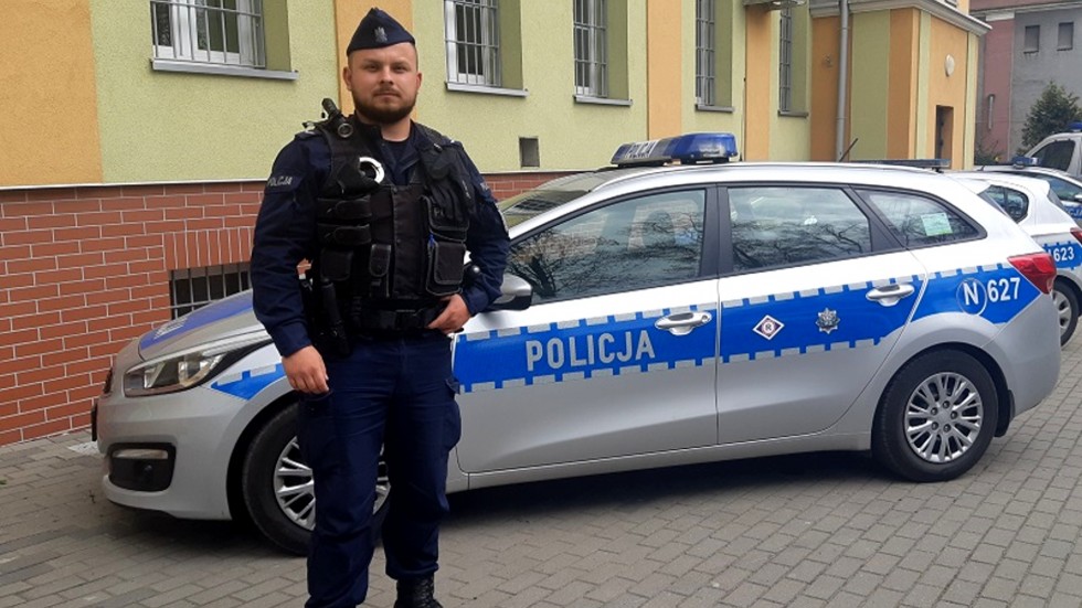 Dziecko trafiło do szpitala po czołówce z drzewem – raport sztumskich służb mundurowych.