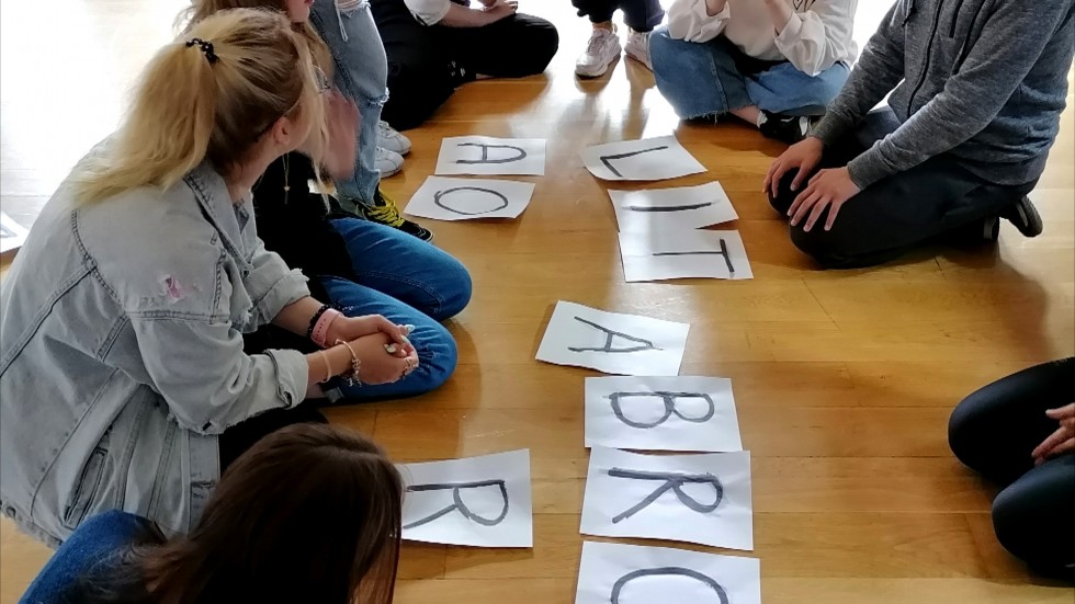 Malbork. Uczniowie II LO z wizytą w Teatrze Szekspirowskim.