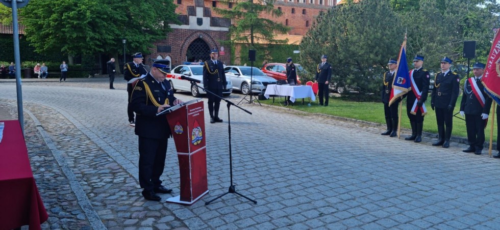 Malbork. Uroczyste obchody Dnia Strażaka i 30-lecia PSP.