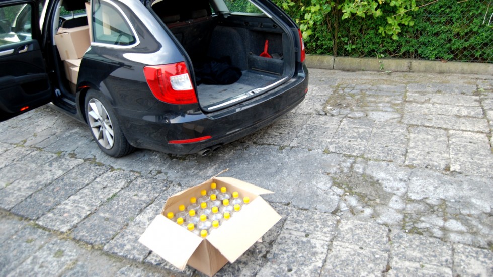 Papierosy i alkohol bez znaków akcyzy o wartości prawie 140 tys. zł.