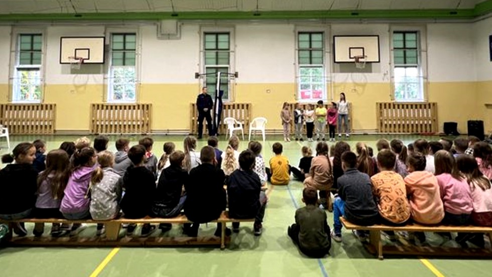 Malbork. Rozmowy o bezpieczeństwie podczas wakacji.