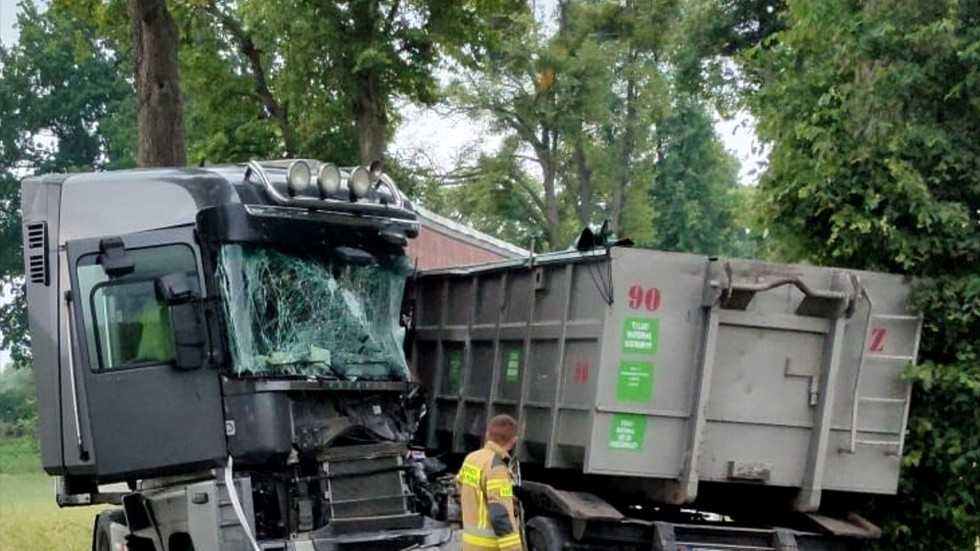 Powiat sztumski. Jedna osoba w szpitalu po zderzeniu dwóch TIR-ów.
