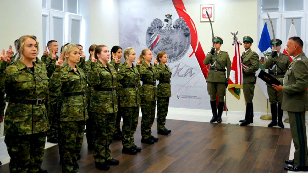 WMOSG. Ślubowanie nowo przyjętych oraz wyróżnienia i odznaczenia dla zasłużonych funkcjonariuszy.
