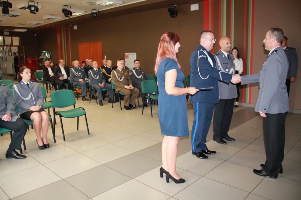 Sztum. Święto Policji – awanse, odznaczenia i pożegnania.