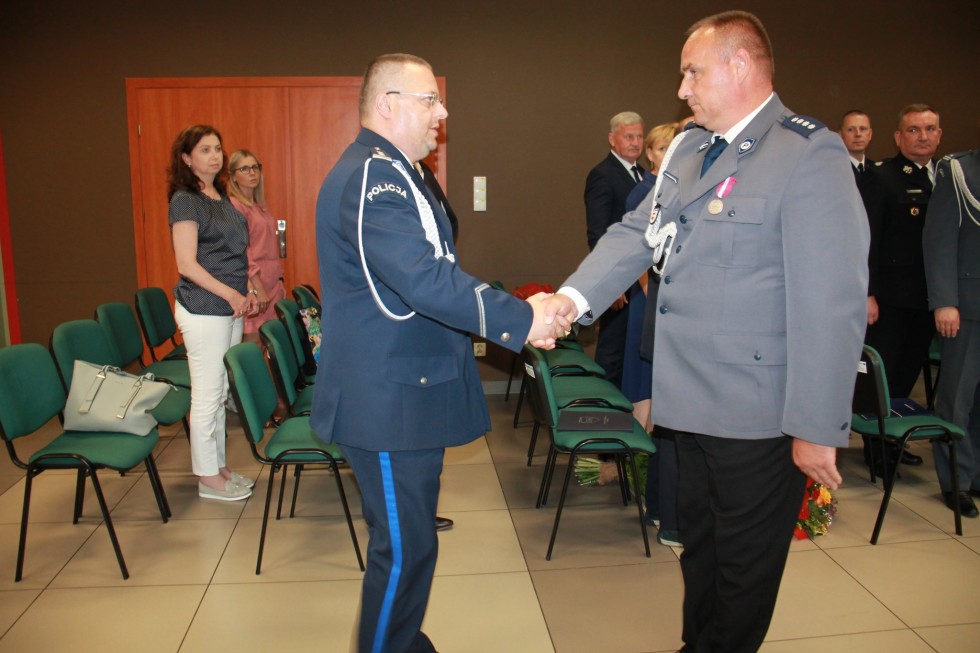 Sztum. Święto Policji – awanse, odznaczenia i pożegnania.